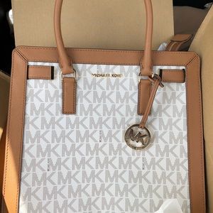 Michael Kors Large Saffiano Vanilla Tote